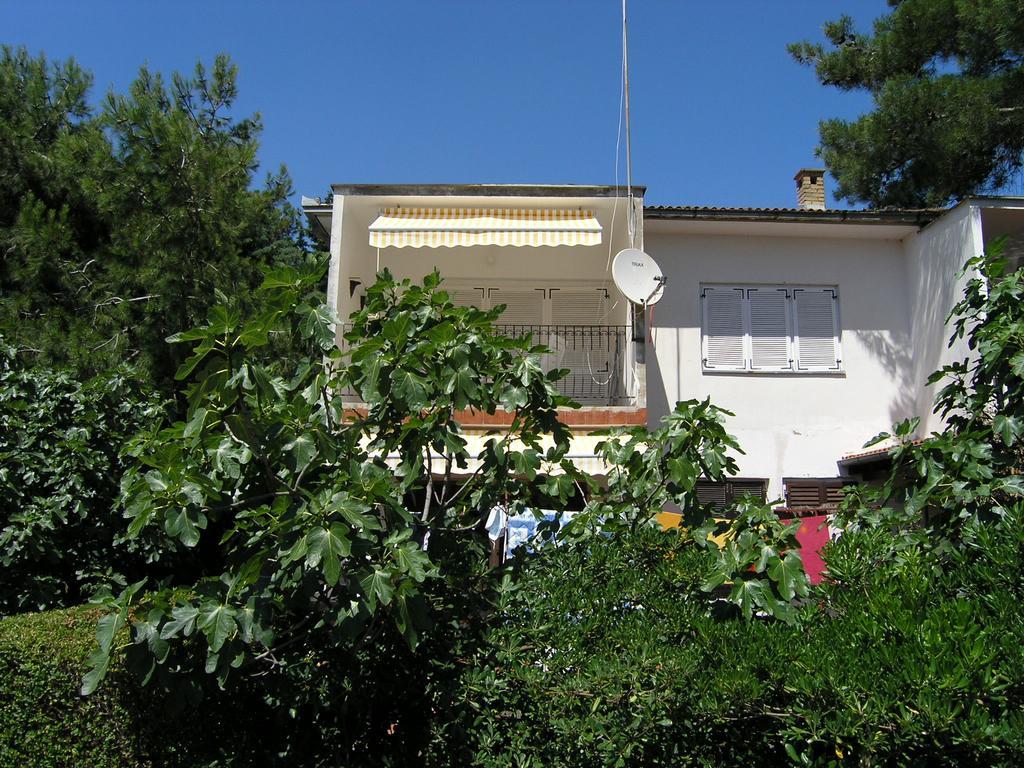 Apartment Damijan Krk Town Exterior photo